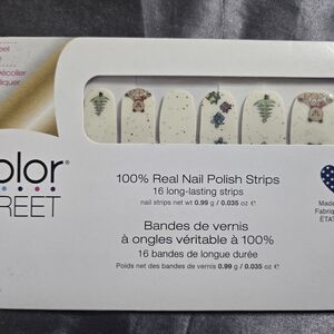 Color Street Nail Polish Strips - Give Lovr